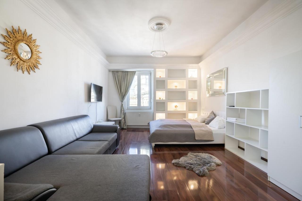 Basilica And Castle View Luxury Suite, Free Parking Reservation Needed Budapest Bagian luar foto