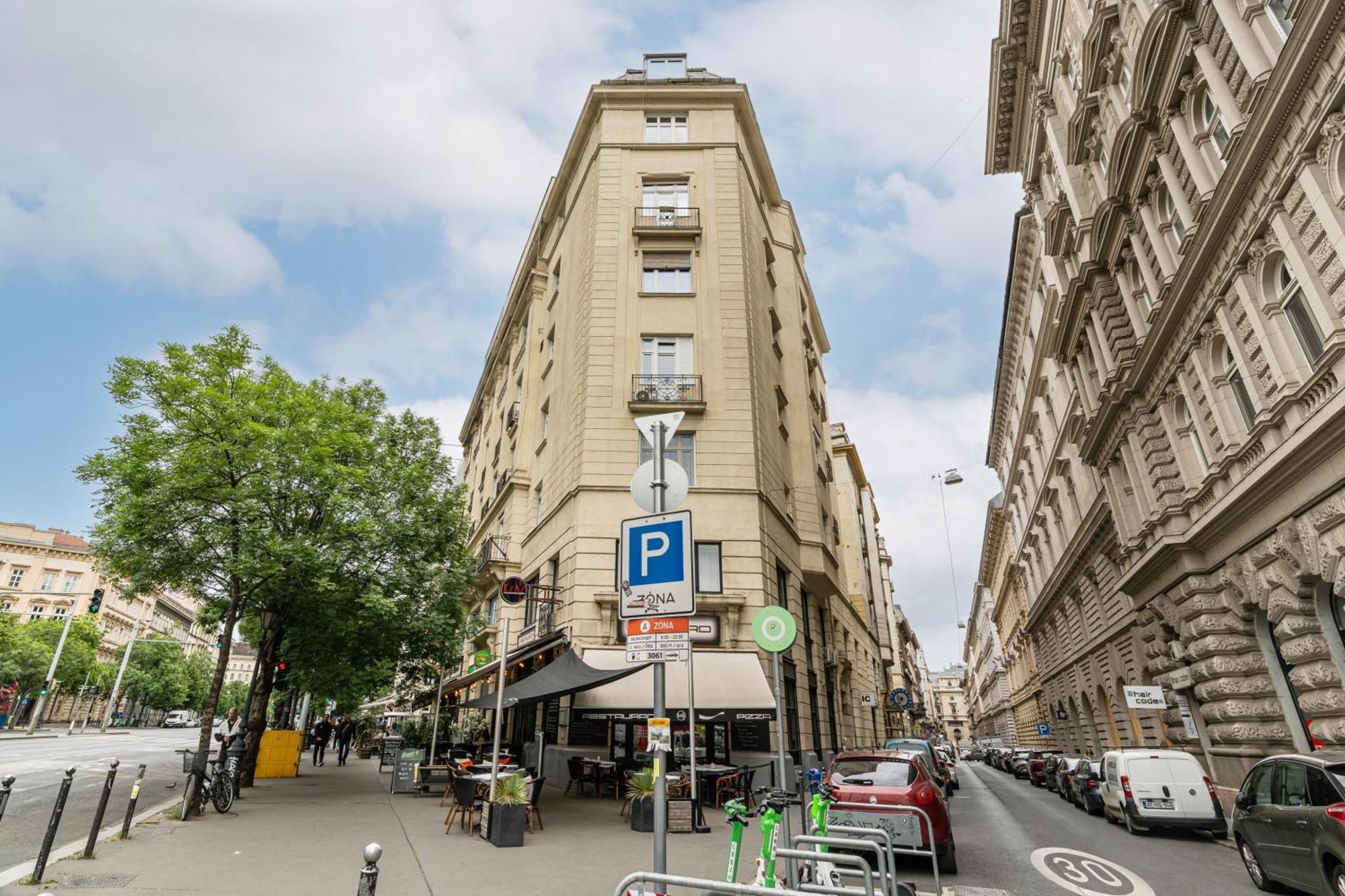 Basilica And Castle View Luxury Suite, Free Parking Reservation Needed Budapest Bagian luar foto